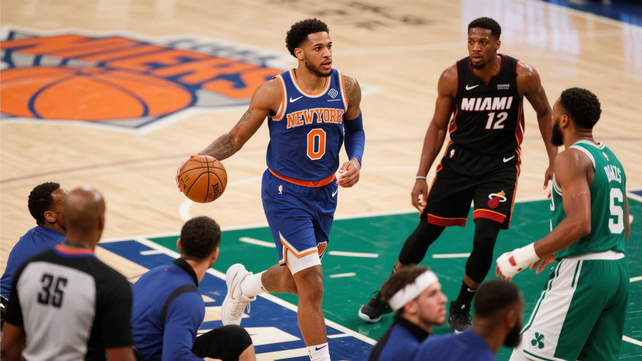 队中多名球 队中多名球